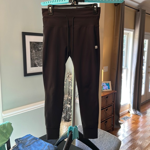Vuori Daily Legging Size L - Picture 1 of 2
